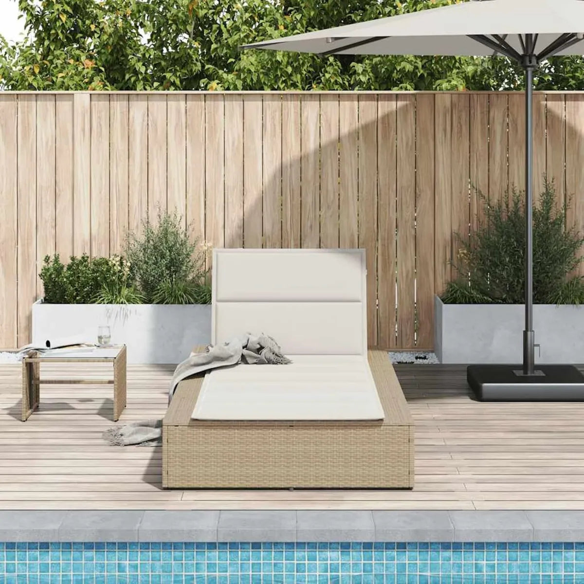 Chaise Longue de Jardin en Rotin PE avec Coussin Réglable, Beige