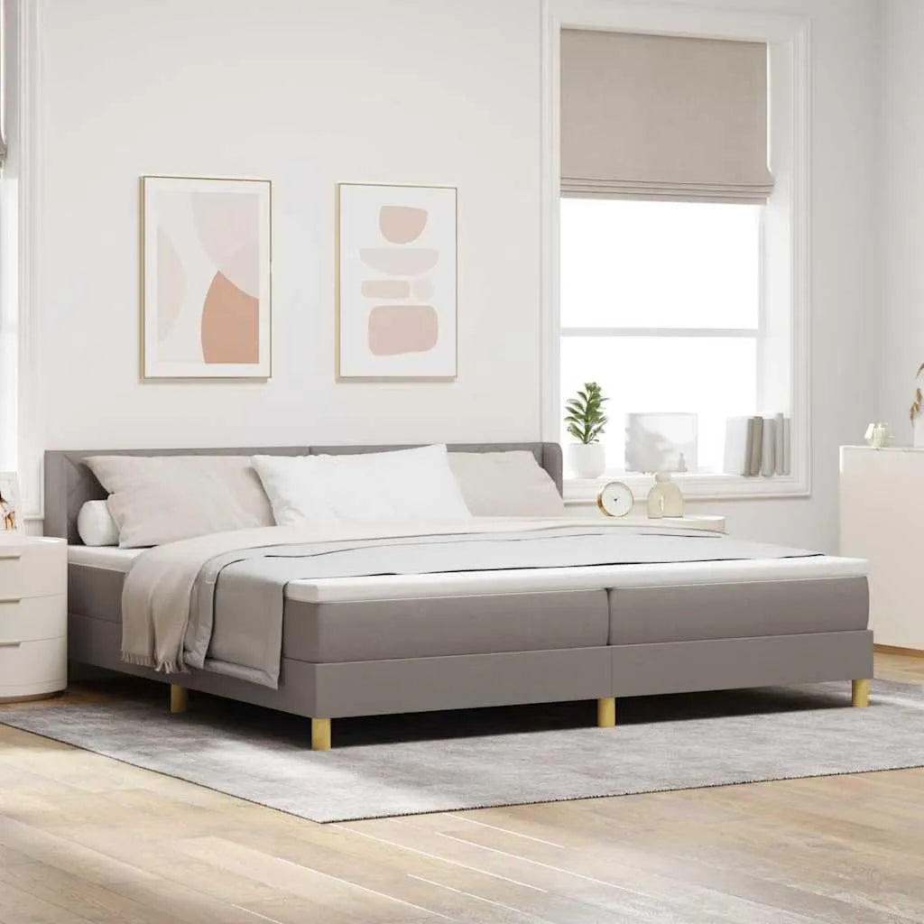 Lit boxspring moderne 200x200 cm en tissu taupe avec matelas et tête de lit réglable
