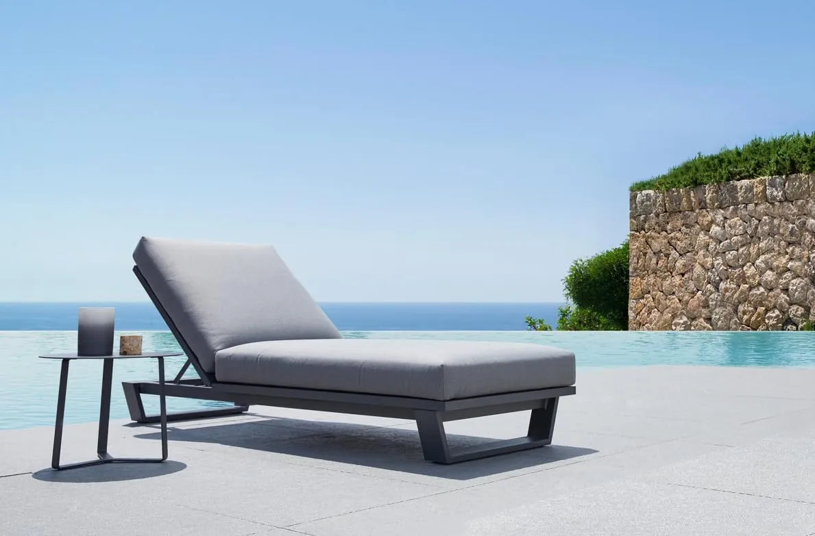 Chaise Longue de Luxe en Aluminium avec Coussin Gris pour Piscine